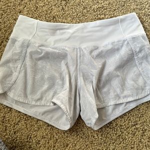 Lululemon Speed Up Shorts 2.5” Size 6